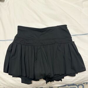 Gold Hinge pleated tennis skirt